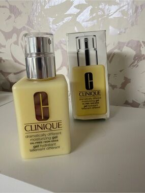 Clinique Dramatically Different Moisturizing Gel — Yellow Bottle